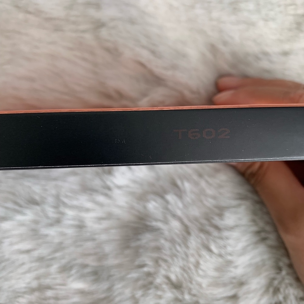 Huda Beauty Rose Gold Remastered Palette - Picture 3 of 3